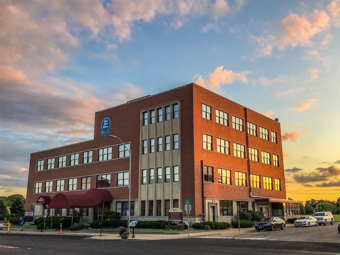 Peoria Heights Executive Office Building: 4541 N Prospect Rd, Peoria Heights, IL 61616